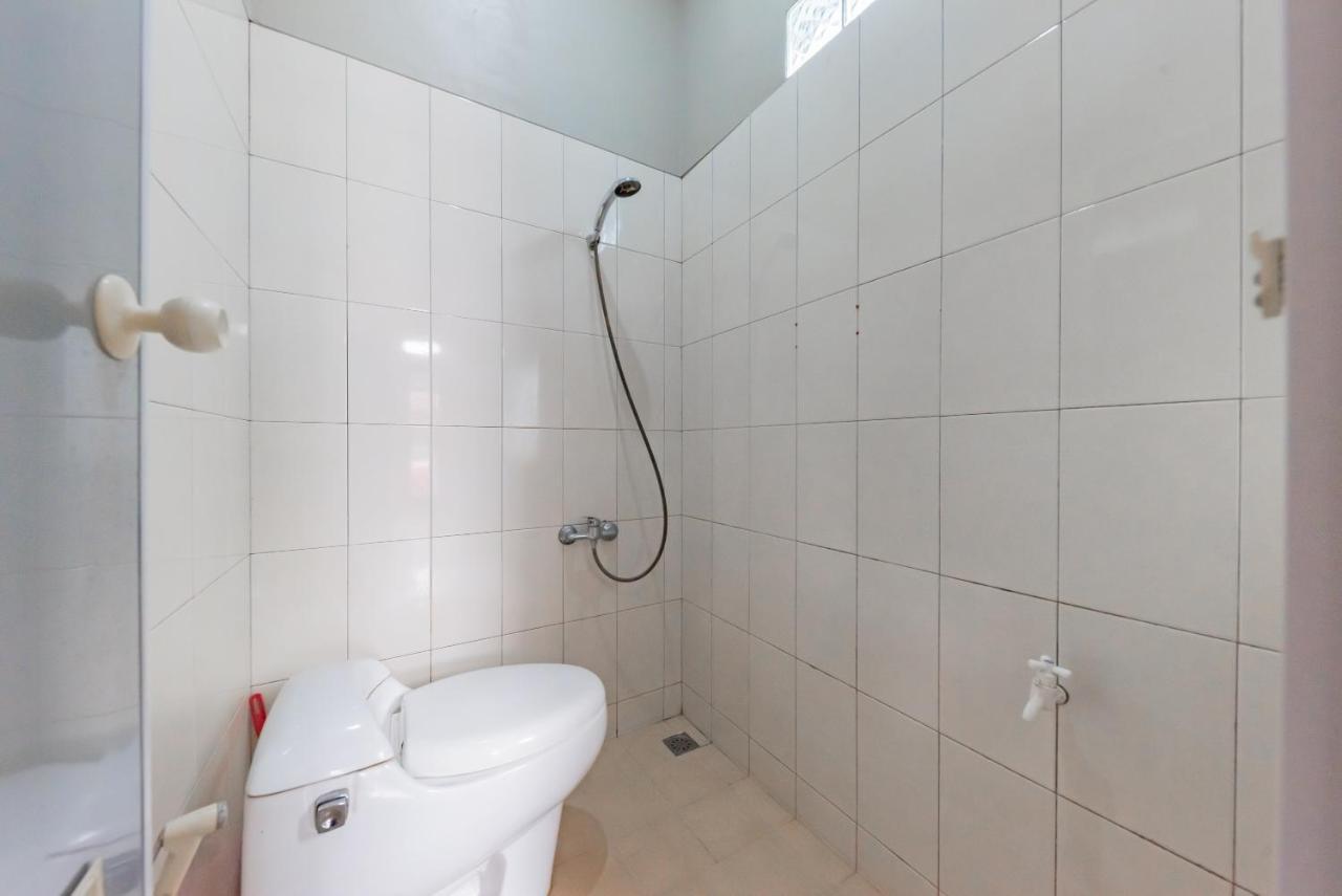 Hotel Reddoorz Syariah Near Politeknik Negeri Bandung Campus Cimahi Esterno foto