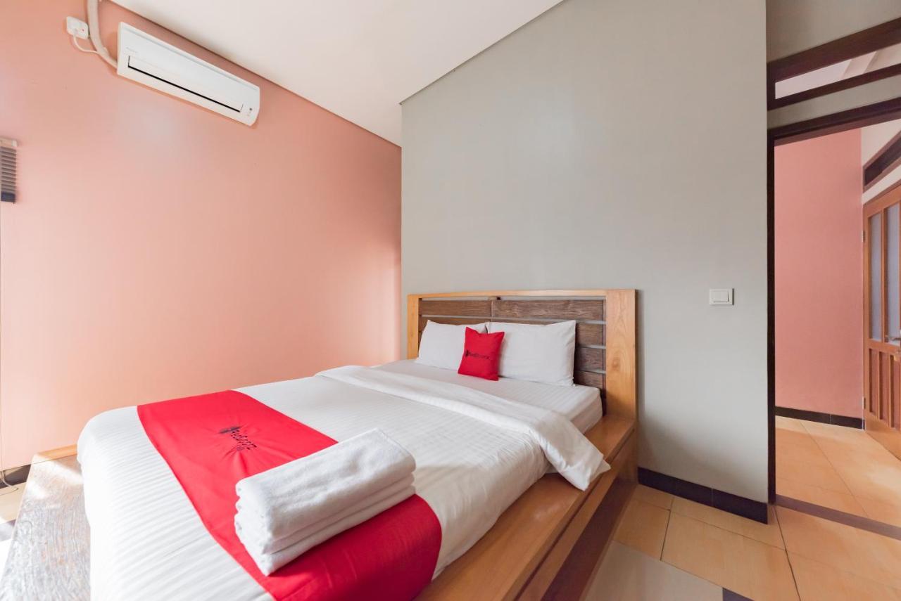 Hotel Reddoorz Syariah Near Politeknik Negeri Bandung Campus Cimahi Esterno foto